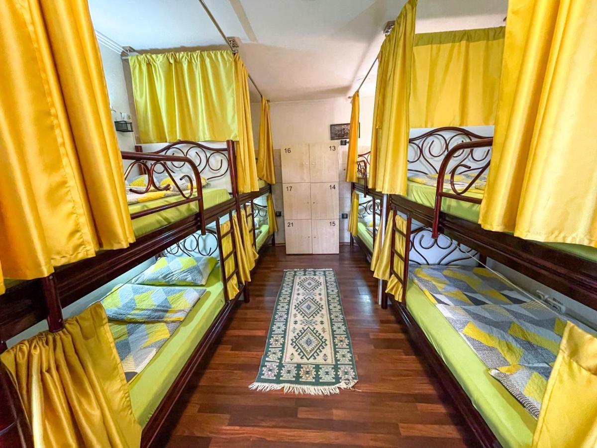 Hi Skopje Hostel エクステリア 写真