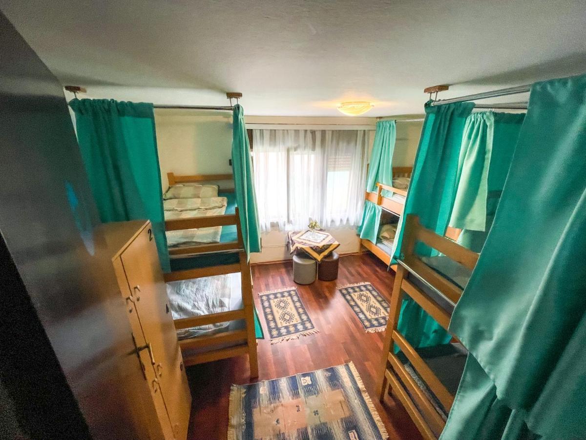 Hi Skopje Hostel エクステリア 写真