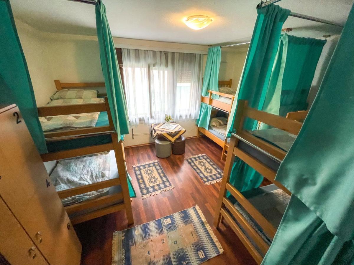 Hi Skopje Hostel エクステリア 写真