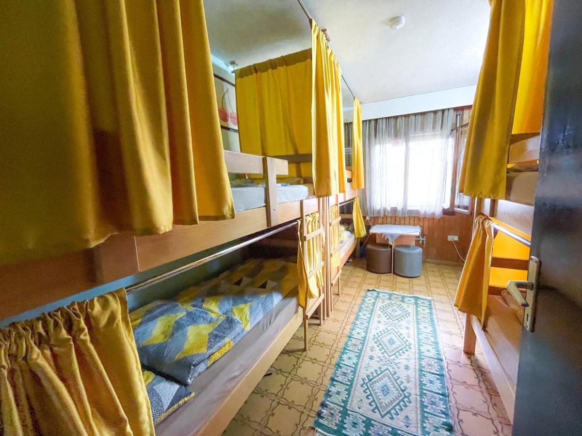 Hi Skopje Hostel エクステリア 写真